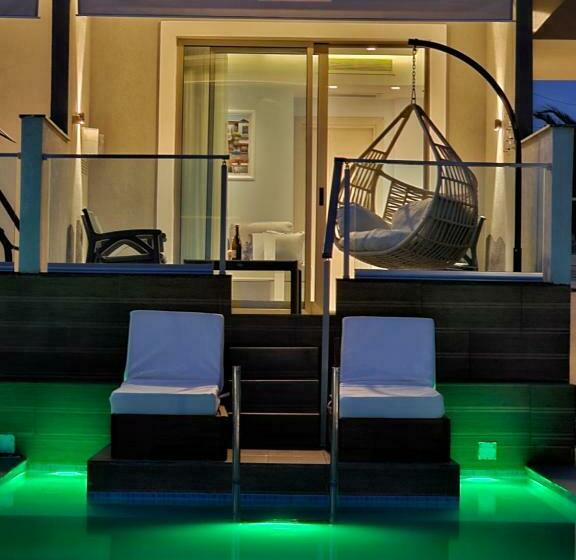 סוויטת ג'וניור עם בריכה, Seacoast Resort Halkidiki