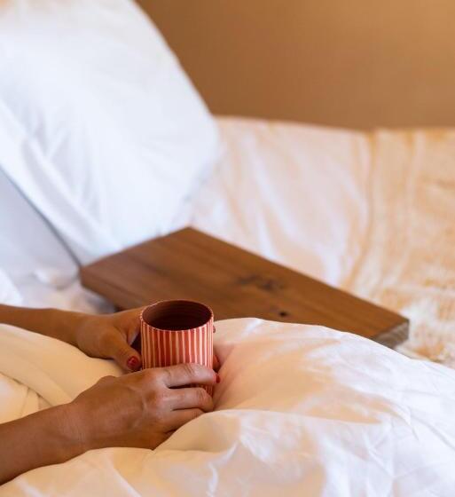 スタンダードルーム, Independente Comporta