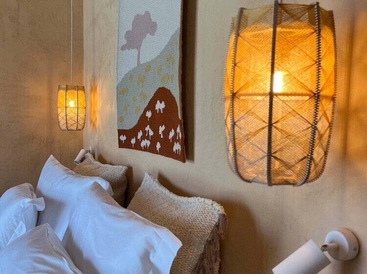 スタンダードルーム, Independente Comporta