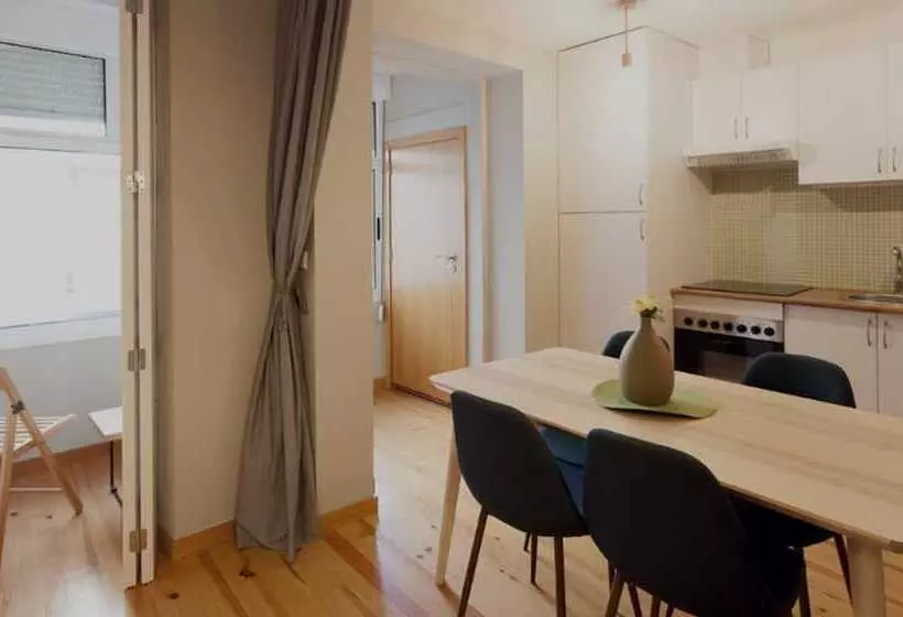 استودیوی سوپریور, Aparthotel Oporto Entreparedes