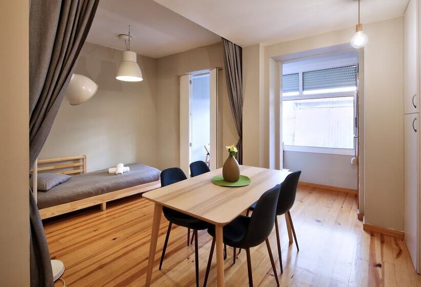 استودیوی سوپریور, Aparthotel Oporto Entreparedes