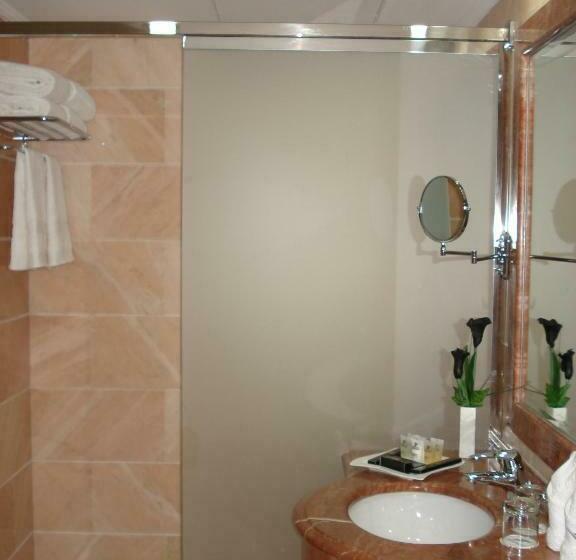 اتاق استاندارد چهار تخته, Emaar Royal