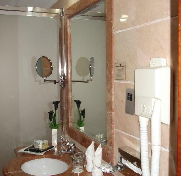 اتاق استاندارد چهار تخته, Emaar Royal