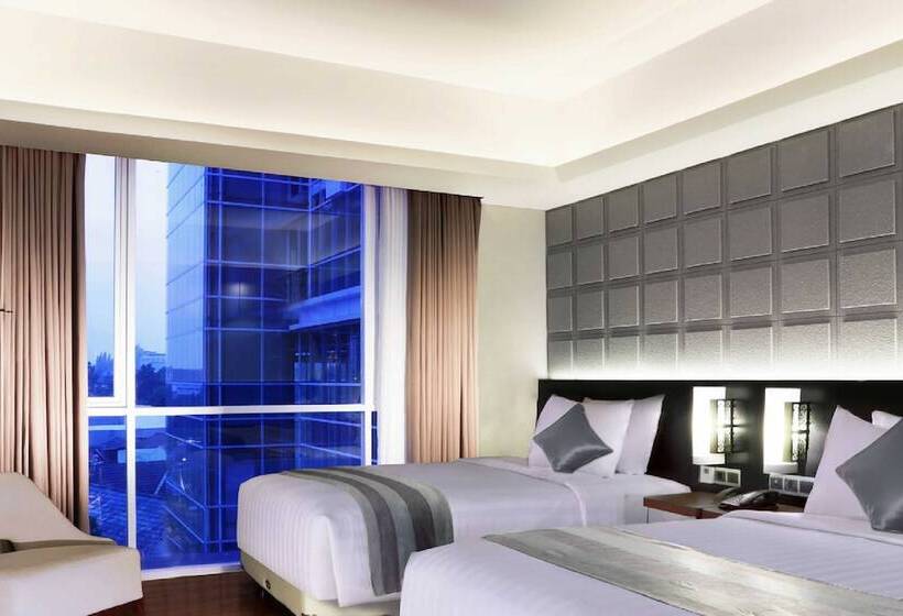 ファミリールーム, Aston Pasteur