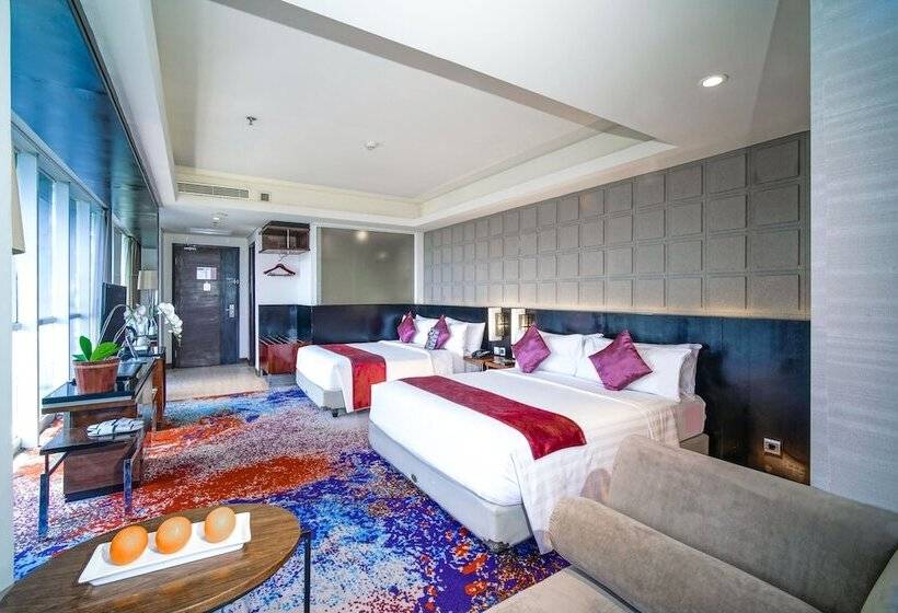 スイート(家族用), Aston Pasteur