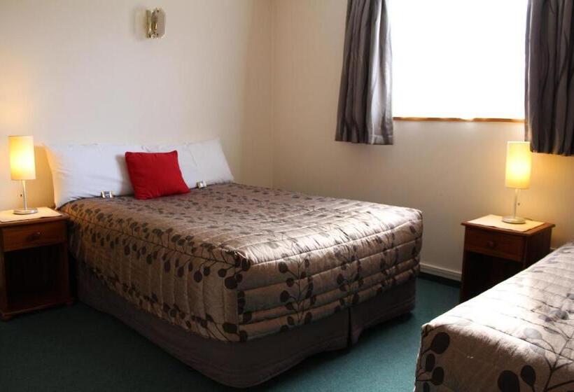 Семейные Апартаменты 3 Спальни, Asure Ambassador Motor Lodge