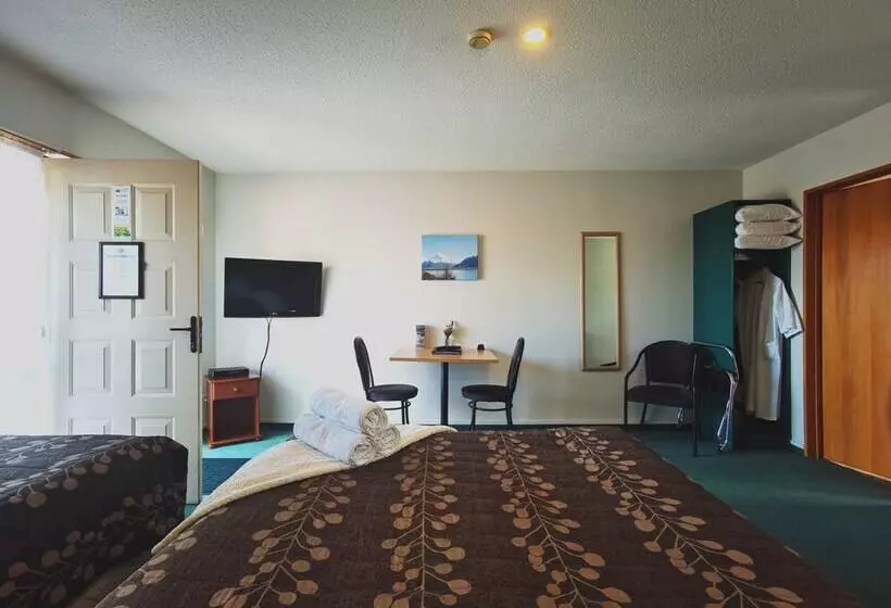 スタンダードスタジオ, Asure Ambassador Motor Lodge
