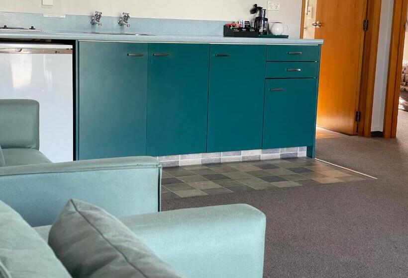 Апартаменты 2 Спальни, Asure Ambassador Motor Lodge