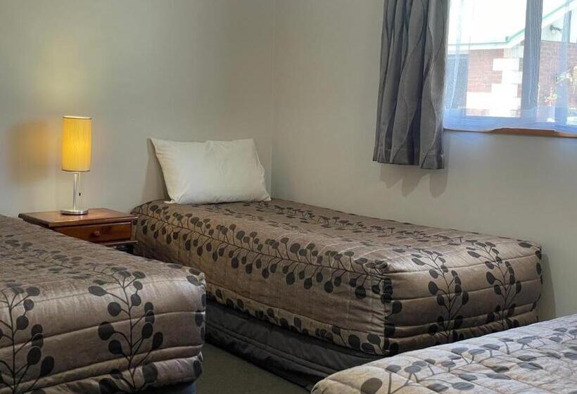 Апартаменты 2 Спальни, Asure Ambassador Motor Lodge