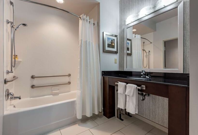 Люкс Адаптированный для Инвалидов, Best Western Plus The Hammondsport