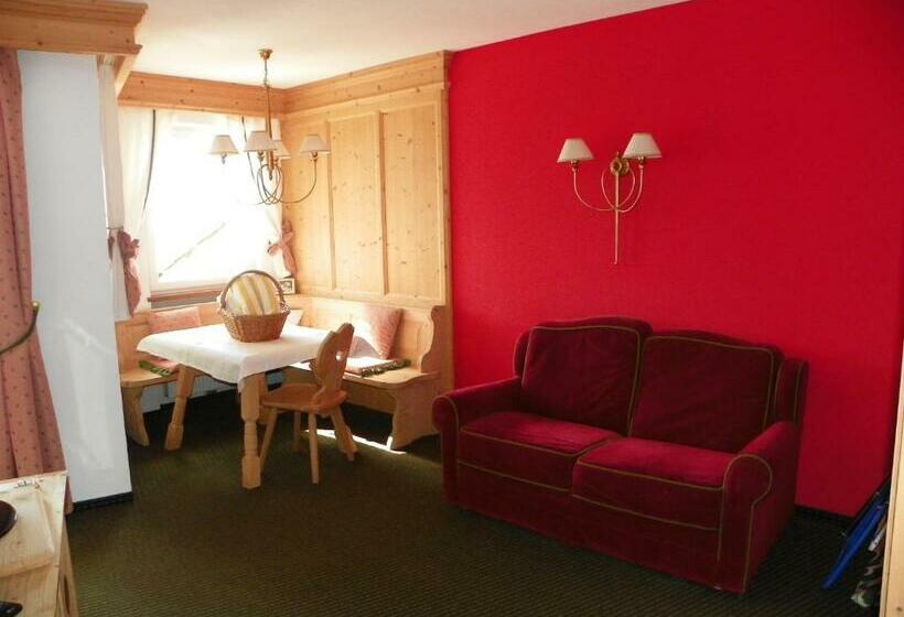 جناح جونيور, Finkennest Panoramic Garden Resort