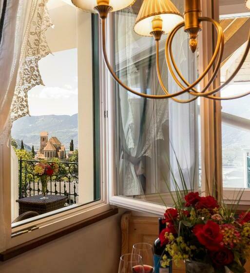 جناح جونيور, Finkennest Panoramic Garden Resort