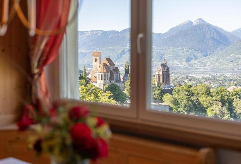 جناح, Finkennest Panoramic Garden Resort