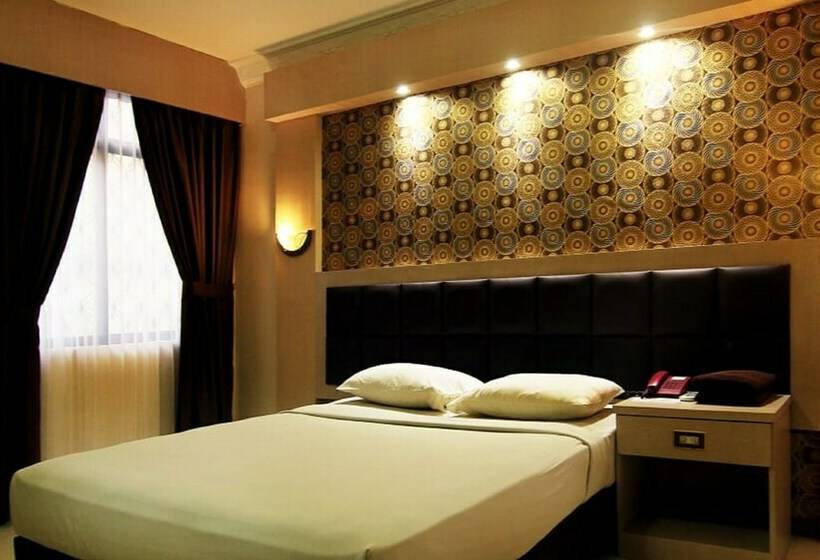 高级大房间, Furia