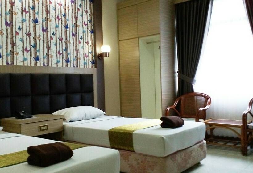 高级大房间, Furia