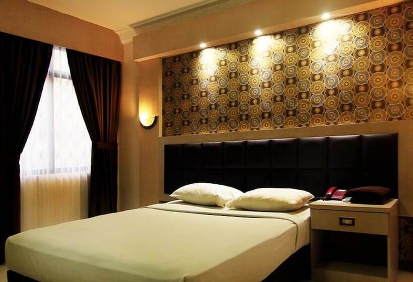 高级大房间, Furia