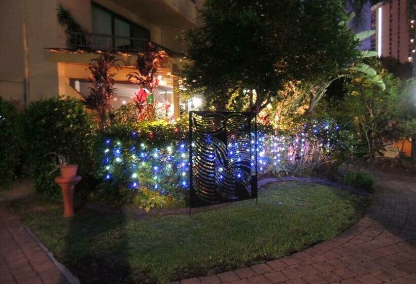 דירת שני חדרים, Grangewood Court Apartments