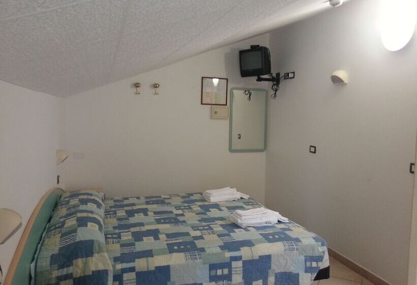 Economy Quadruple Room, Letizia