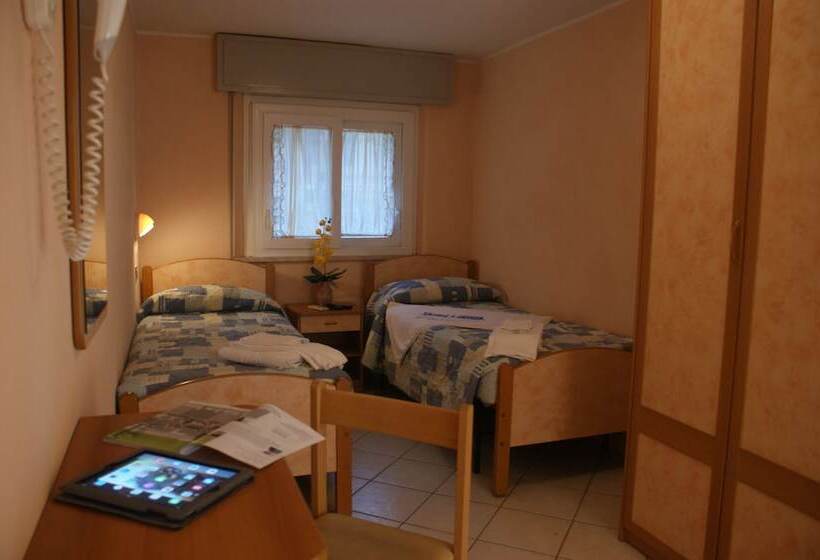 Economy Quadruple Room, Letizia