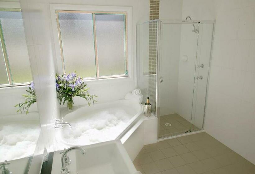 וילה בת חדר שינה 1, Nightingale Villas