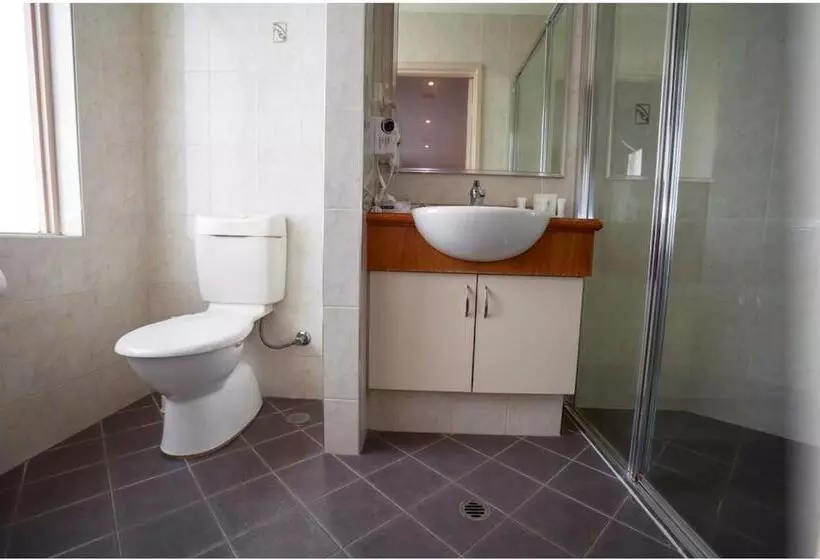 اتاق استاندارد یک نفره, Quality Hotel Bayswater