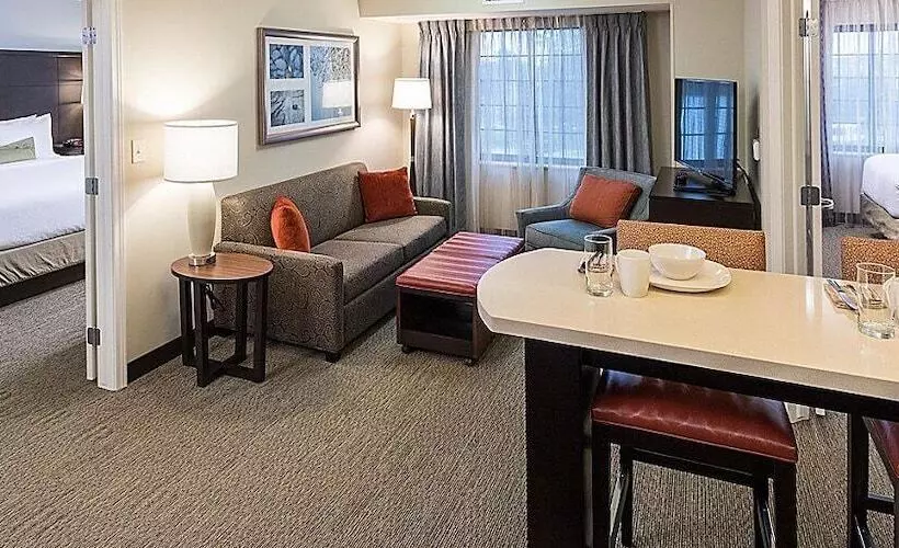 身障者適用スイートルーム, Staybridge Suites Omaha West By Ihg