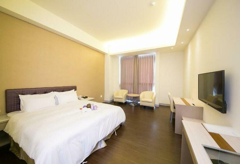 Deluxe Room King Size Bed, Sunseed International Villa