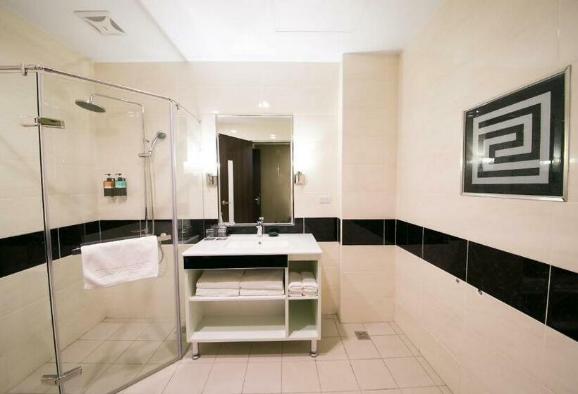 Deluxe Room King Size Bed, Sunseed International Villa