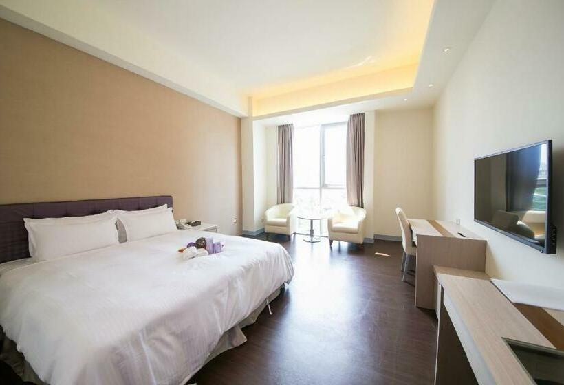 Deluxe Room King Size Bed, Sunseed International Villa