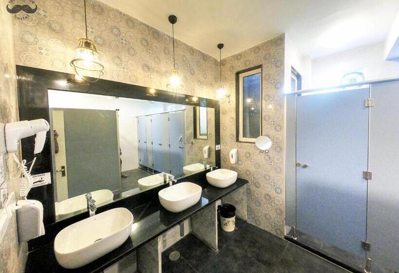 공용 욕실 구비 공동 객실 내의 침대, Moustache Hostel Jaipur