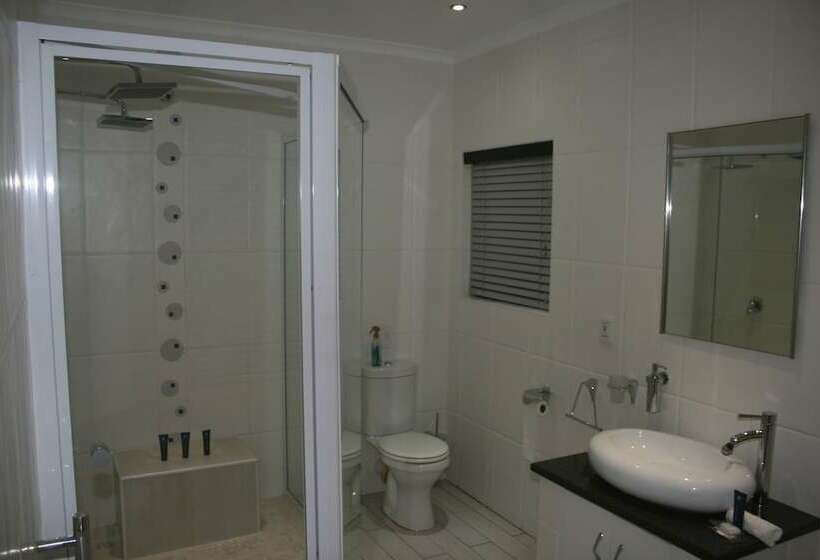 سوئیت پنت هاوس, Ahoy Boutique Guest House