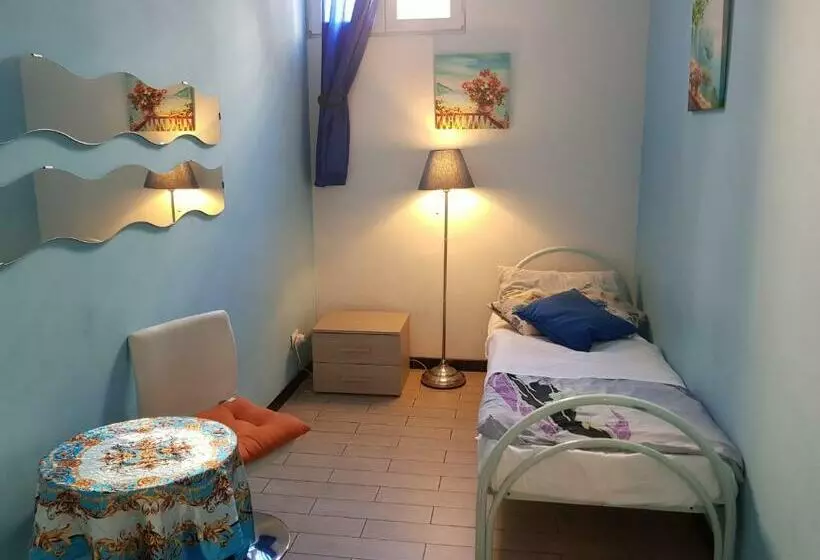 Standard Single Room Shared Bathroom