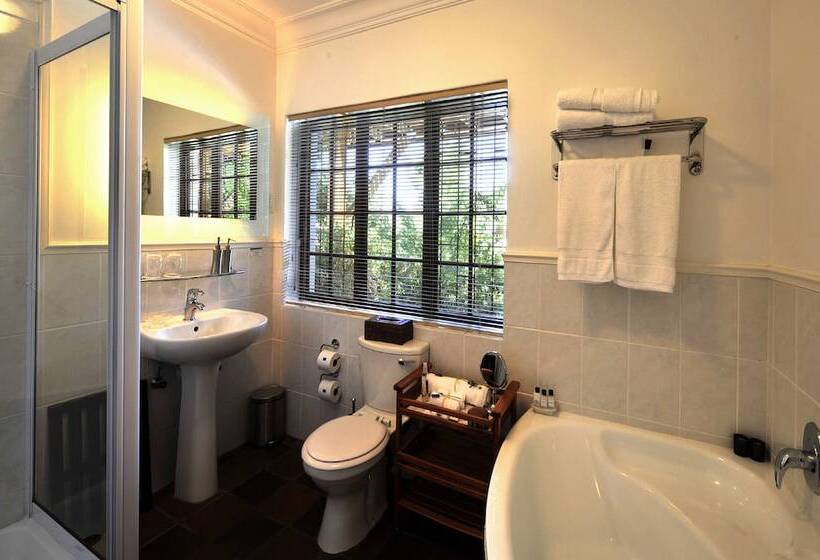 חדר דלוקס, Gable Manor By Neighbourgood