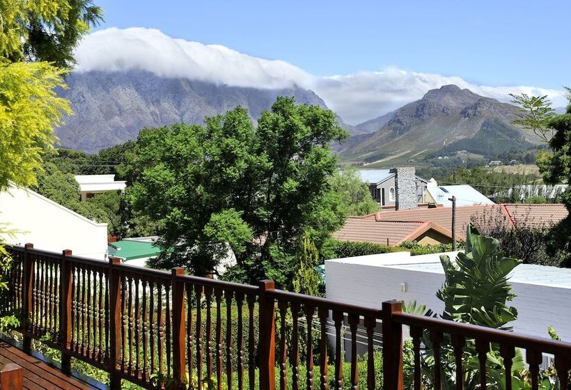 סוויטה, Gable Manor By Neighbourgood