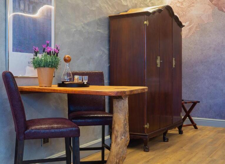 테라스 주니어 스위트, Kronendal Heritage