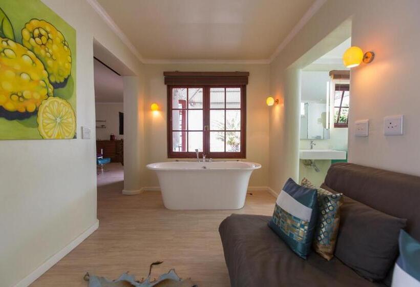 디럭스 스위트, Kronendal Heritage