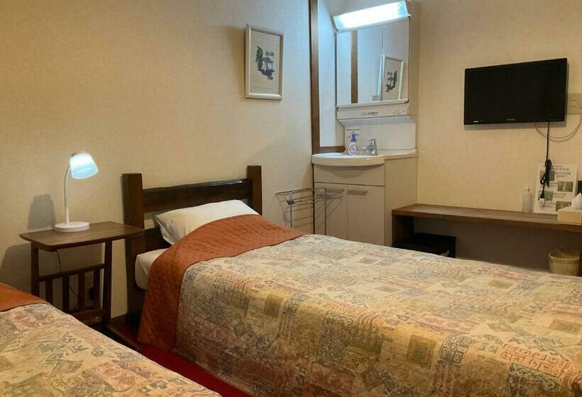 חדר סטנדרט לשלושה עם חדר אמבטיה משוף, Land Haus Dancru Netz