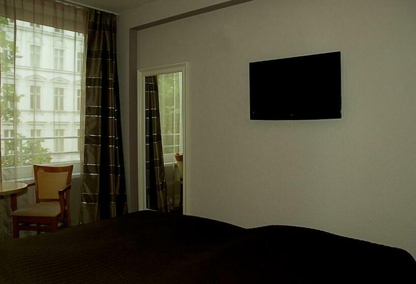 آپارتمان 1 خوابه, Pension Levi