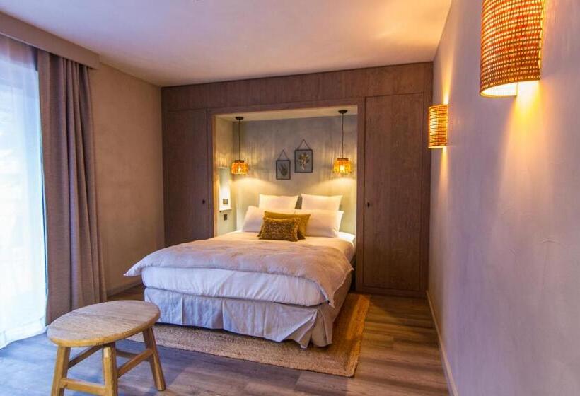 Номер Стандарт, Hôtel De La Roche