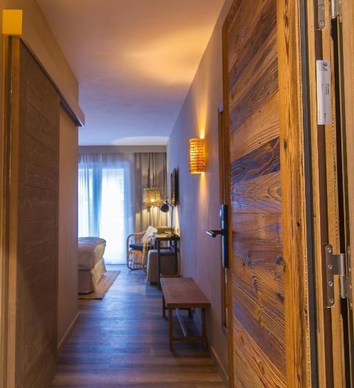 Номер Стандарт Вид на Горы, Hôtel De La Roche