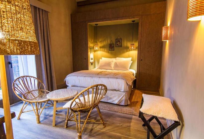 Номер Deluxe, Hôtel De La Roche