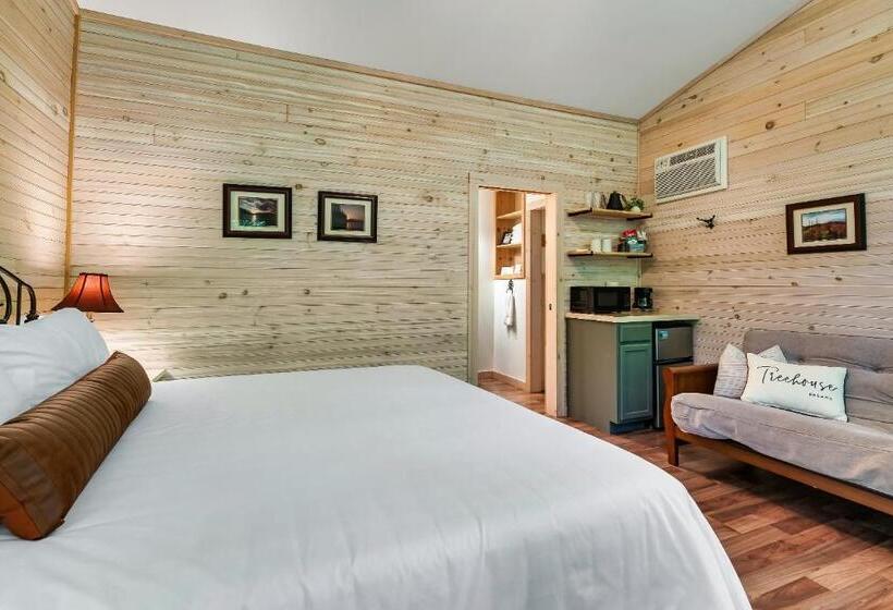 스탠다드 룸 킹사이즈 침대, Rivers Edge Treehouses