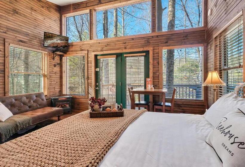 디럭스 룸, Rivers Edge Treehouses