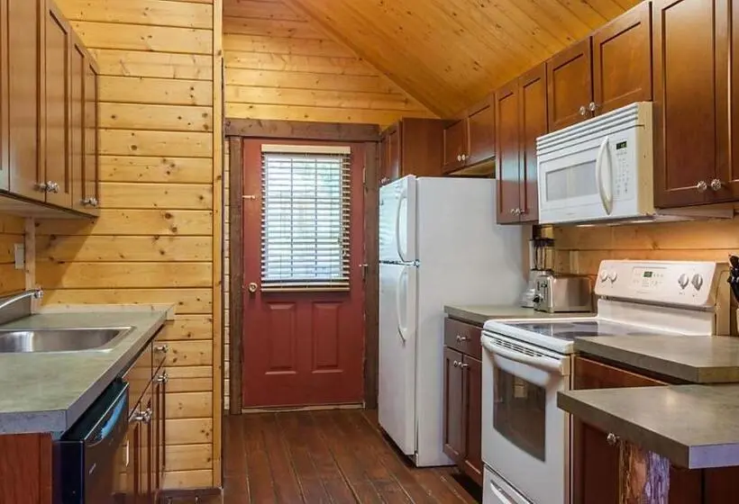 3ベッドルームスタンダードバンガロー, Shenandoah Wilderness Traveler