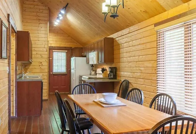 3ベッドルームスタンダードバンガロー, Shenandoah Wilderness Traveler