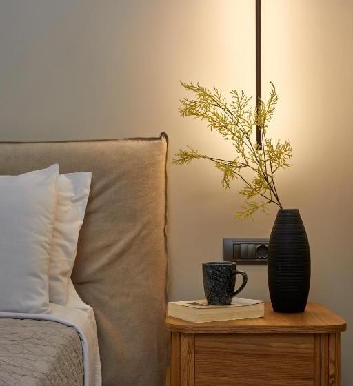 סוויטה, Mayu Suites