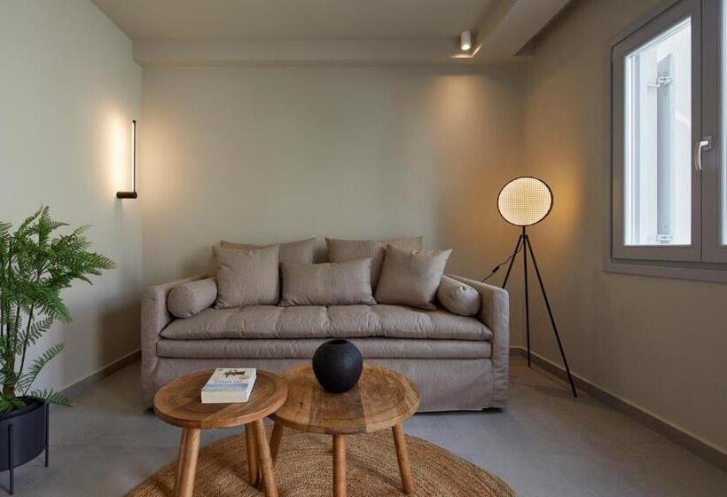 סוויטה, Mayu Suites