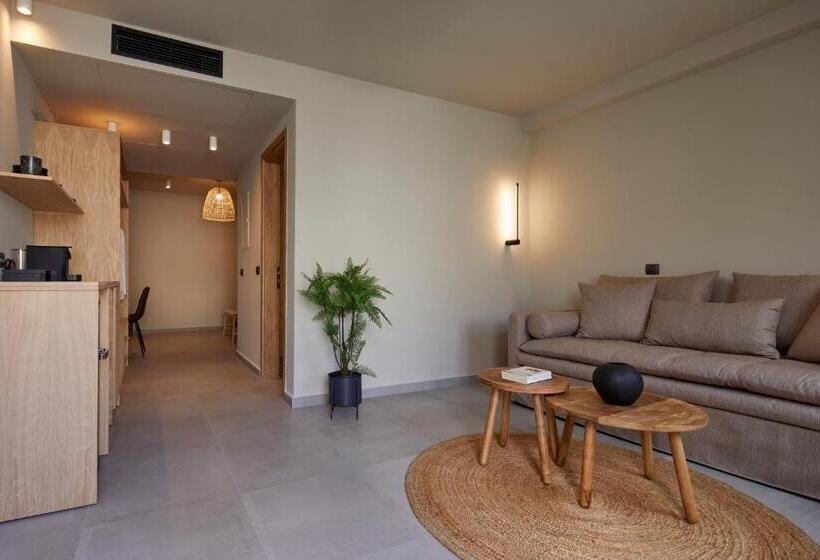 סוויטה, Mayu Suites