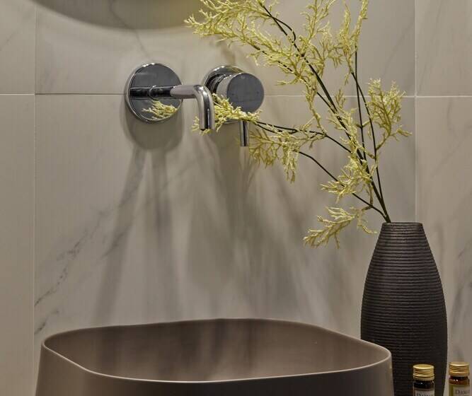 סוויטה, Mayu Suites