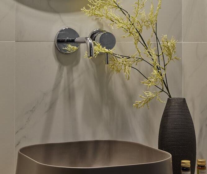 סוויטה, Mayu Suites